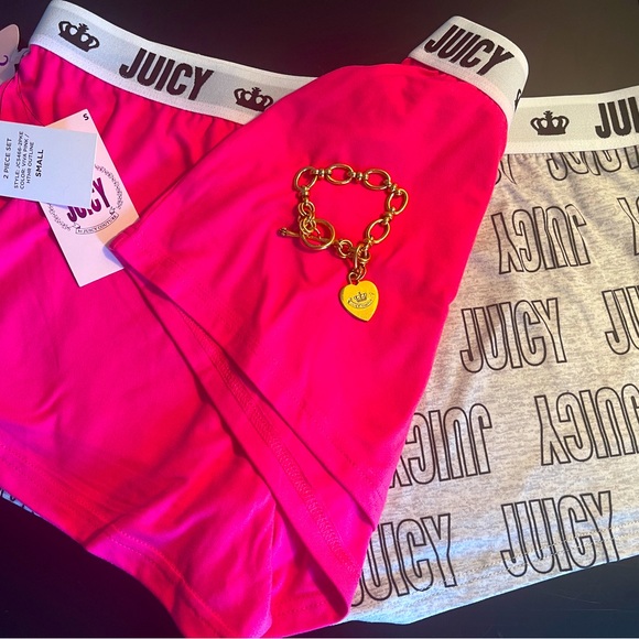 3 Pc Juicy Couture NWT 2 Pr Shorts Sz S + Bracelet - Picture 1 of 8